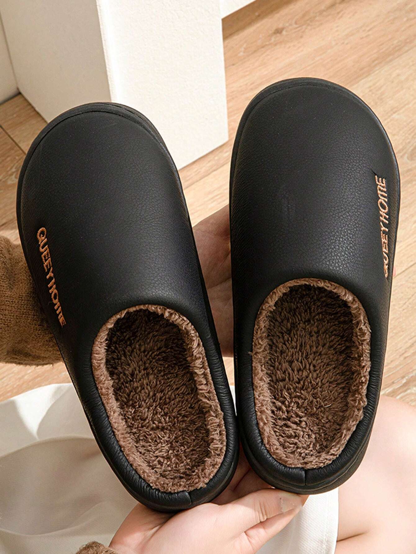Jarran Alpine Ember Slide Sandals™
