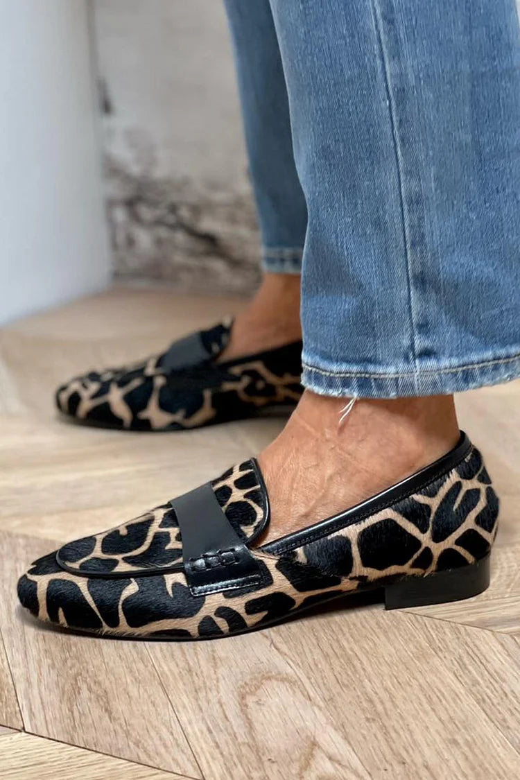 Daphne | Elegant Animal Print Loafer