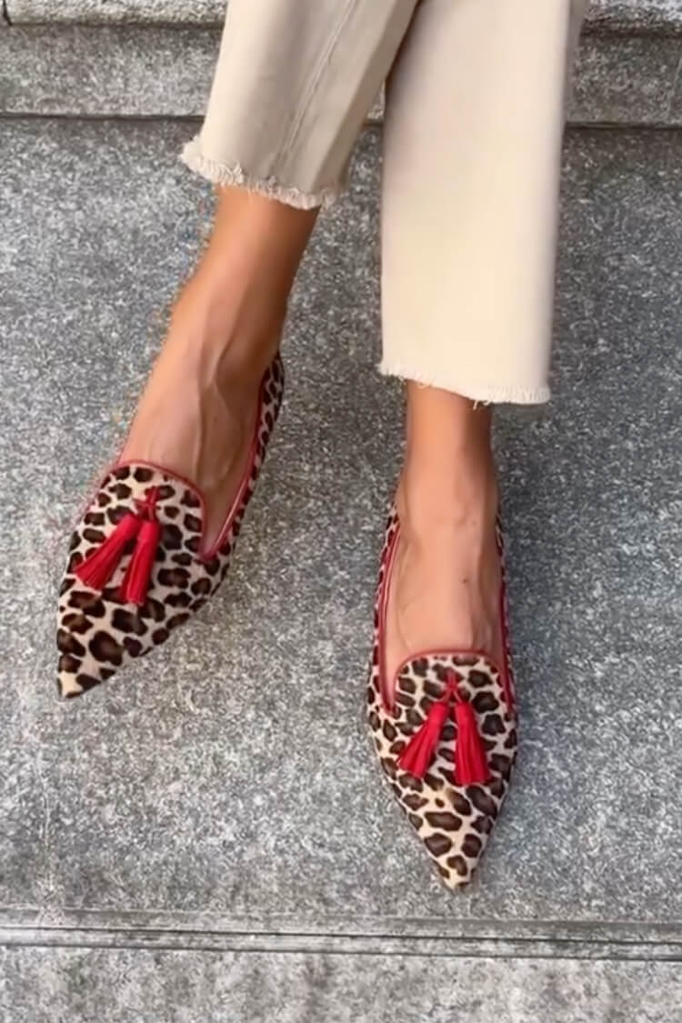 Daphne | Pointed Loafers Featuring Red Tassels